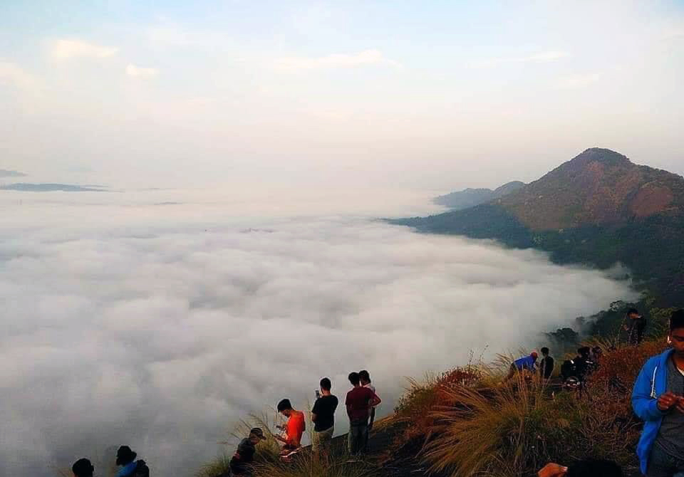 കോട്ടപ്പാറയിലെ മഞ്ഞു വീണ പുലരികൾ   Kottappara hill station in Idukki
